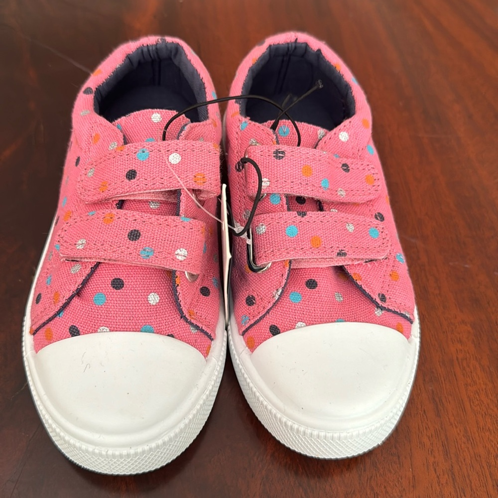 Brand New Never been work Kids sneakers